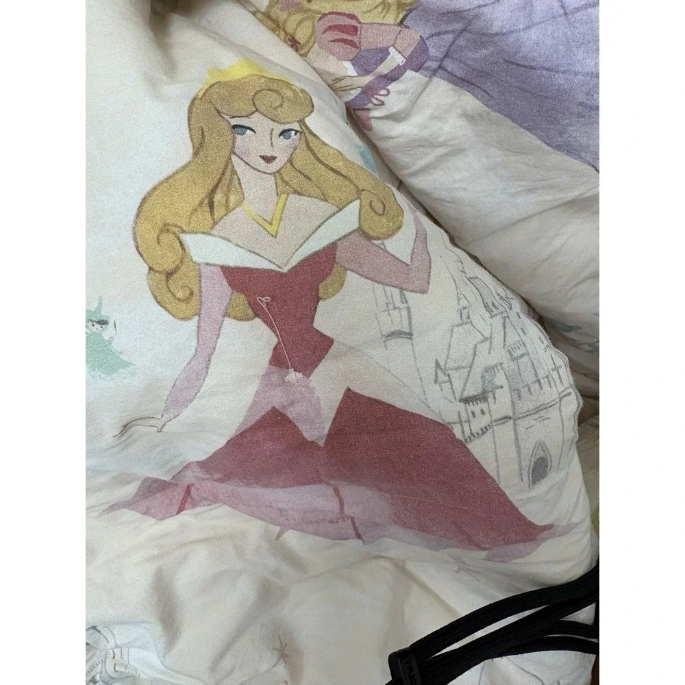 Pottery Barn Teen Girls Full / Queen DISNEY PRINCESS Comforter